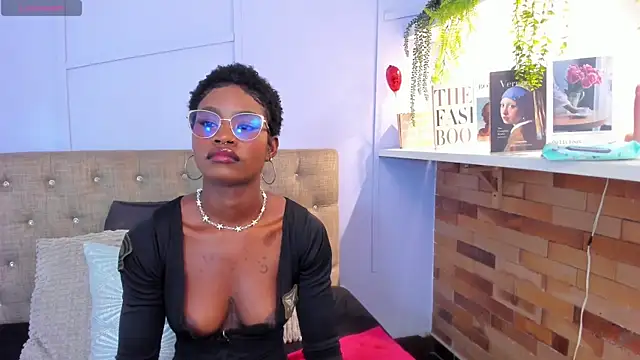amber-hill online show from 07/18/26, 12:20