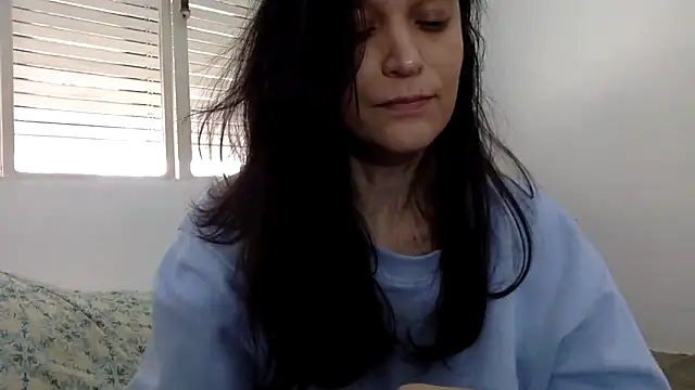 Snapshot of beatrizspbr chatting on 03/11/26, 12:44 beatrizspbr online show from 03/11/26, 12:44