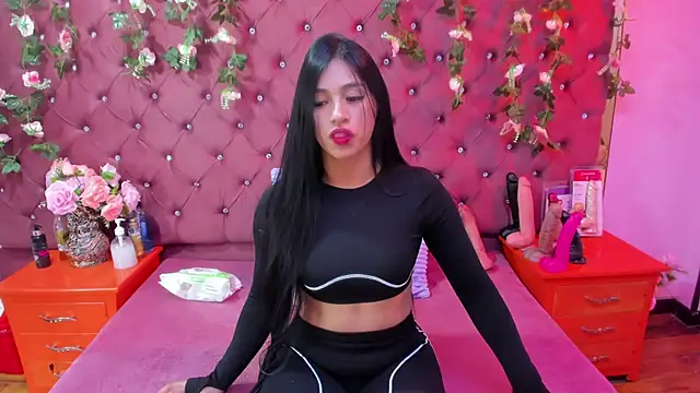 Mariana Prin online show from 10/25/25, 03:14