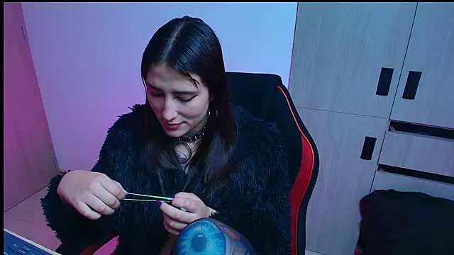 hitomi arata online show from 04/21/26, 02:51