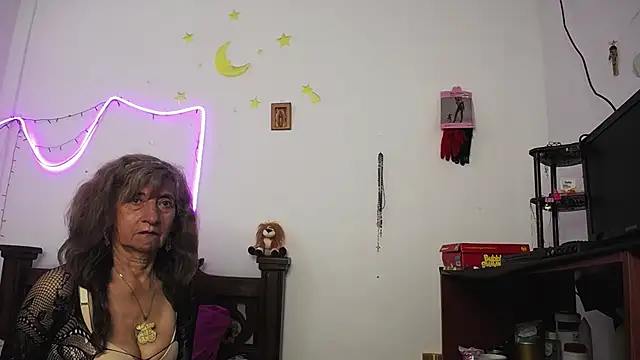 DominaLeona online show from 01/30/25, 08:42