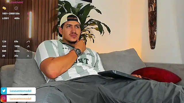 lucasanto  online show from 04/15/26, 03:35