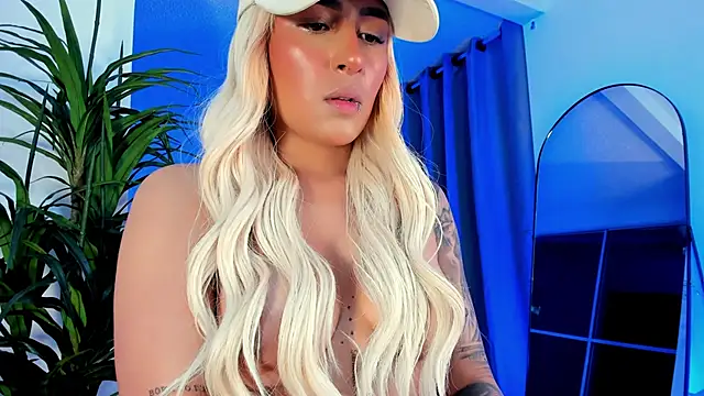 EviePhoenix online show from 10/13/25, 11:16