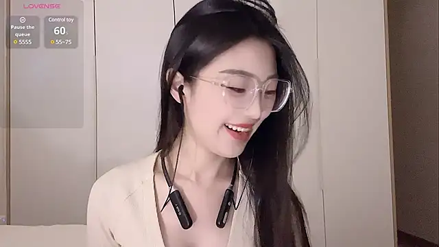 Sweet-Angel999 online show from 03/19/25, 12:56