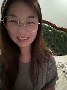 Snapshot of Sweet-Angel999 chatting on 07/26/26, 03:19 Sweet-Angel999 online show from 07/26/26, 03:19