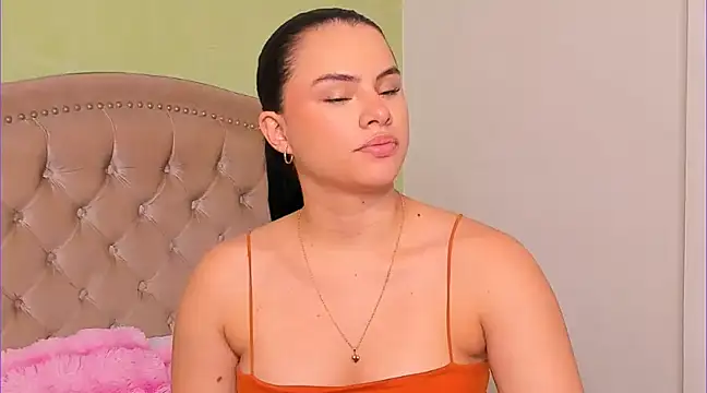 Luciluu20 online show from 02/21/25, 10:15