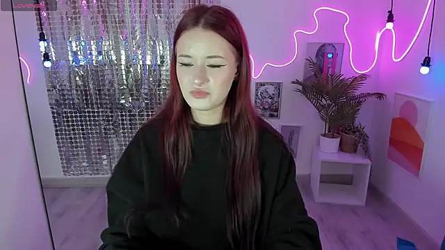 Snapshot of Lily_Moonlight chatting on 09/23/25, 07:00 Lily Moonlight online show from 09/23/25, 07:00