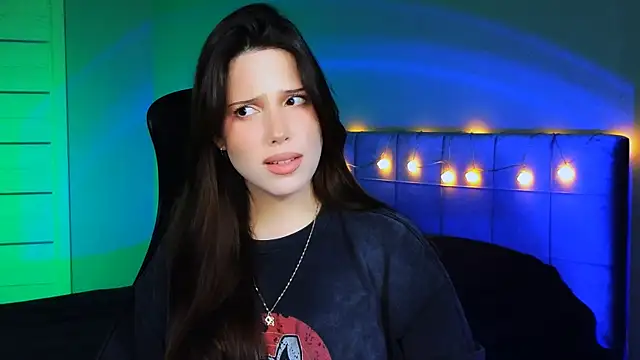 Snapshot of Stacy_Gonzales_ chatting on 12/13/24, 09:13 Stacy Gonzales  online show from 12/13/24, 09:13