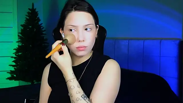 Snapshot of Stacy_Gonzales_ chatting on 12/18/24, 06:21 Stacy Gonzales  online show from 12/18/24, 06:21