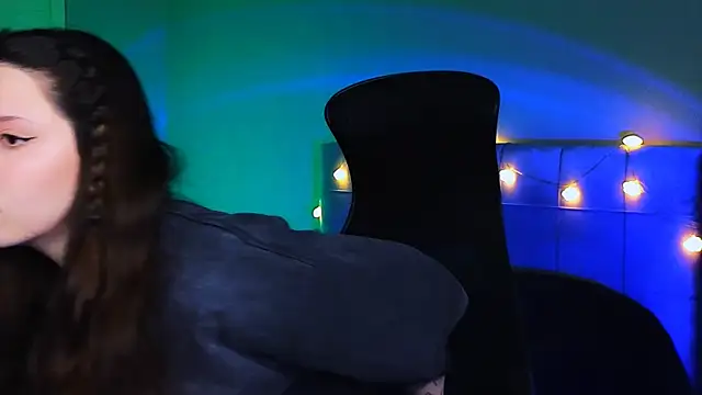 Snapshot of Stacy_Gonzales_ chatting on 02/15/25, 06:23 Stacy Gonzales  online show from 02/15/25, 06:23