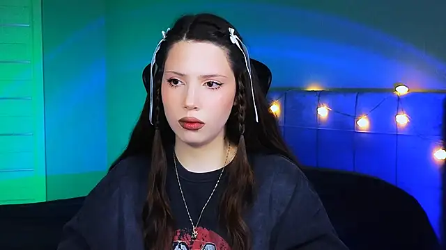 Snapshot of Stacy_Gonzales_ chatting on 02/15/25, 09:27 Stacy Gonzales  online show from 02/15/25, 09:27