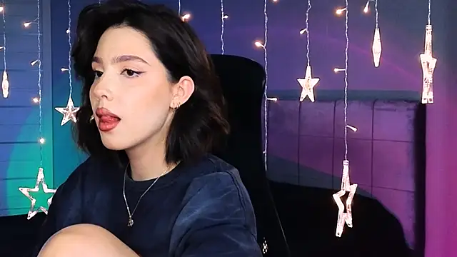 Snapshot of Stacy_Gonzales_ chatting on 09/27/25, 08:30 Stacy Gonzales  online show from 09/27/25, 08:30