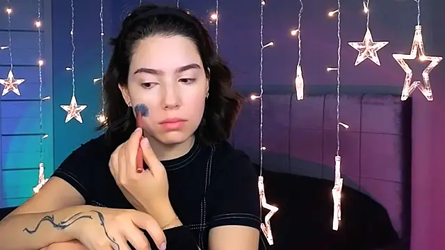 Snapshot of Stacy_Gonzales_ chatting on 09/28/25, 06:19 Stacy Gonzales  online show from 09/28/25, 06:19