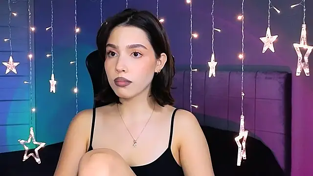 Snapshot of Stacy_Gonzales_ chatting on 10/08/25, 08:01 Stacy Gonzales  online show from 10/08/25, 08:01