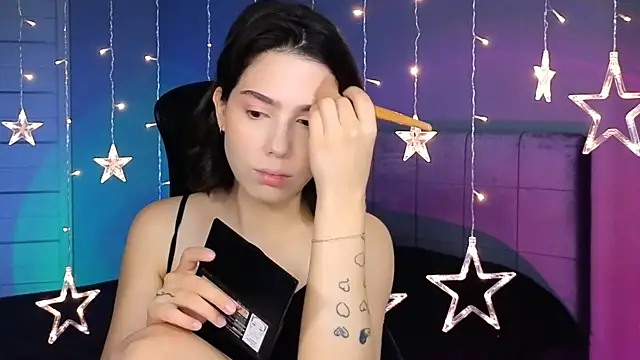 Snapshot of Stacy_Gonzales_ chatting on 10/14/25, 06:25 Stacy Gonzales  online show from 10/14/25, 06:25