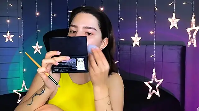 Snapshot of Stacy_Gonzales_ chatting on 10/19/25, 06:58 Stacy Gonzales  online show from 10/19/25, 06:58