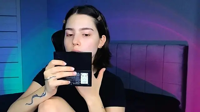 Stacy Gonzales  online show from 12/17/25, 07:25