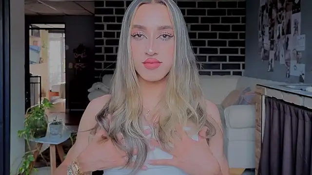 Goddivaa online show from 04/14/26, 09:32