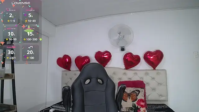 cristal horny19 online show from 09/24/25, 10:46