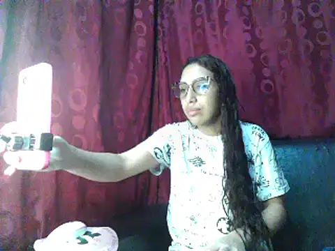 Snapshot of ifeelverywet_andhot chatting on 01/04/25, 04:32 ifeelverywet andhot online show from 01/04/25, 04:32