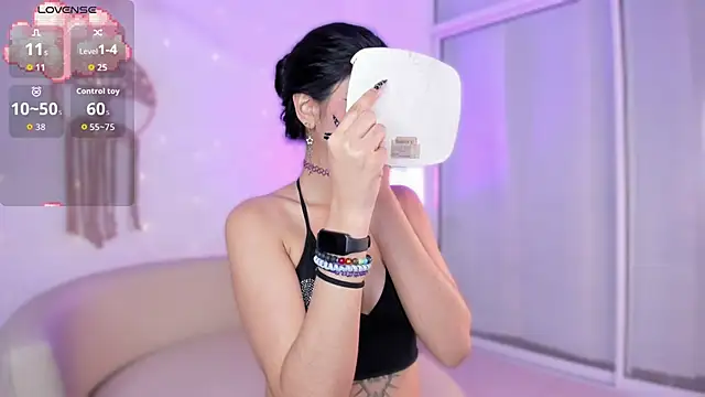 Snapshot of aisha_sakina chatting on 10/07/25, 11:02 aisha sakina online show from 10/07/25, 11:02