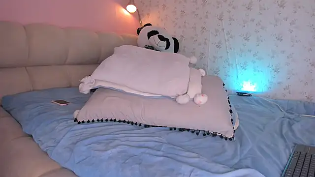 kitty miaa online show from 02/25/25, 03:31