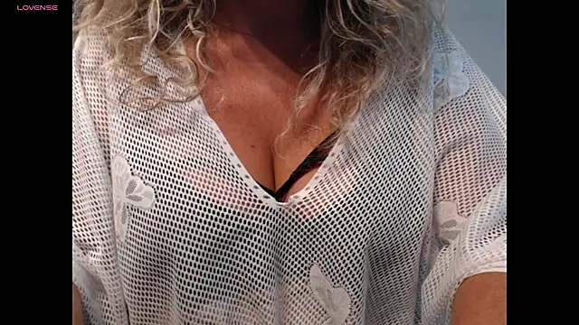 JenniLowen online show from 06/23/26, 06:44