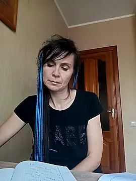 Francenia lolis online show from 10/03/25, 09:17