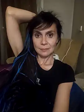 Francenia lolis online show from 10/09/25, 07:45