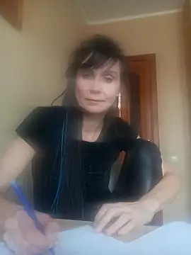 Francenia lolis online show from 04/07/26, 12:27