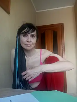 Francenia lolis online show from 06/07/26, 08:40