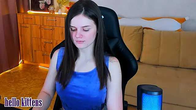 Snapshot of Lora_Cain chatting on 12/12/24, 12:55 Lora Cain online show from 12/12/24, 12:55