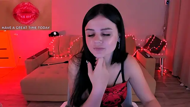 Snapshot of Lora_Cain chatting on 09/23/25, 12:30 Lora Cain online show from 09/23/25, 12:30