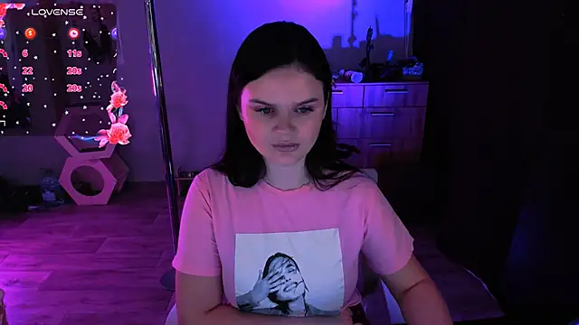 Lora Cain online show from 06/30/26, 01:23
