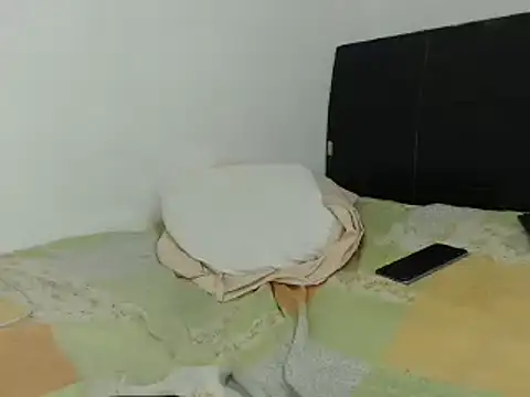 lolitabauer2 online show from 03/21/25, 11:56