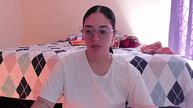 Snapshot of atenas_05_ chatting on 05/31/26, 01:29 atenas 05 online show from 05/31/26, 01:29