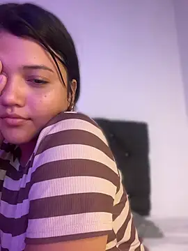 alisson carolina73 online show from 04/12/26, 03:00