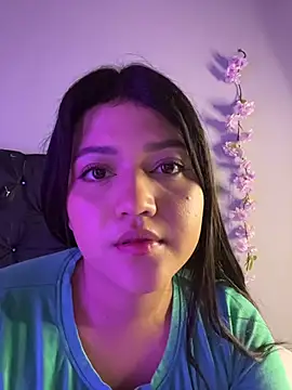 Snapshot of alisson_carolina73 chatting on 06/18/26, 02:56 alisson carolina73 online show from 06/18/26, 02:56