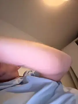 Snapshot of mrwright878787 chatting on 01/17/25, 10:12 mrwright878787 online show from 01/17/25, 10:12