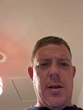 Snapshot of mrwright878787 chatting on 02/08/25, 12:06 mrwright878787 online show from 02/08/25, 12:06