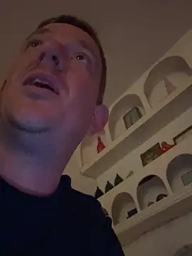 Snapshot of mrwright878787 chatting on 02/08/25, 03:19 mrwright878787 online show from 02/08/25, 03:19