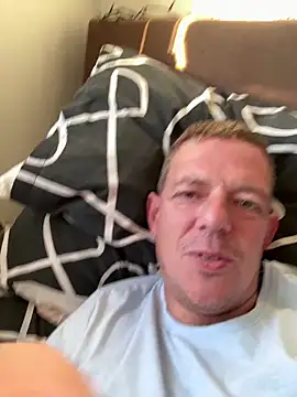 Snapshot of mrwright878787 chatting on 03/02/25, 05:04 mrwright878787 online show from 03/02/25, 05:04