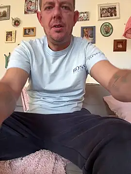 Snapshot of mrwright878787 chatting on 09/12/25, 07:30 mrwright878787 online show from 09/12/25, 07:30