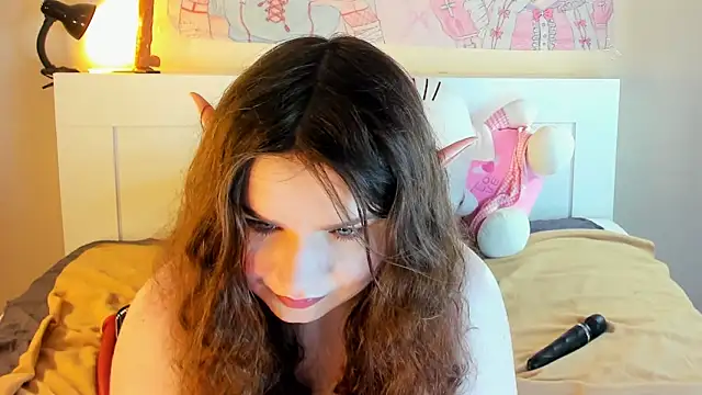 kuraii1  online show from 12/21/24, 12:09