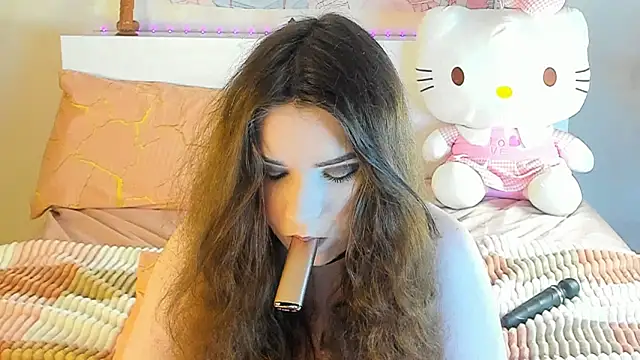 kuraii1  online show from 02/01/25, 12:07