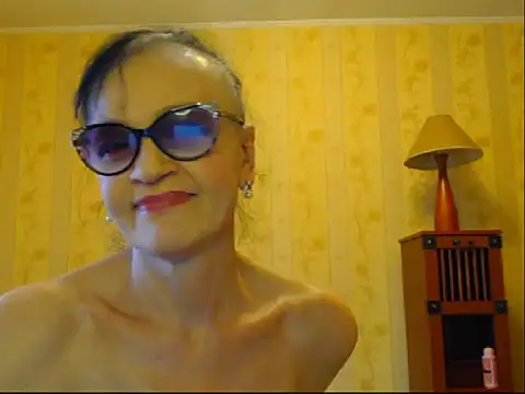 Snapshot of Valentina3859 chatting on 03/04/25, 09:40 Valentina3859 online show from 03/04/25, 09:40