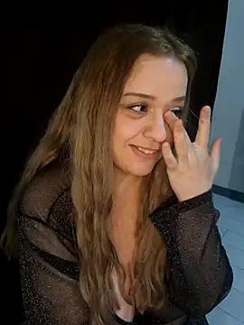 cansuozell online show from 10/25/25, 08:03