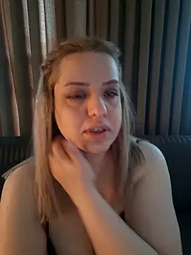 cansuozell online show from 04/22/26, 04:08