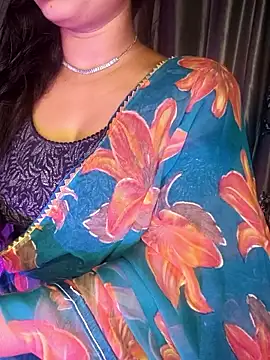 SexyAndHottie online show from 10/08/25, 04:59