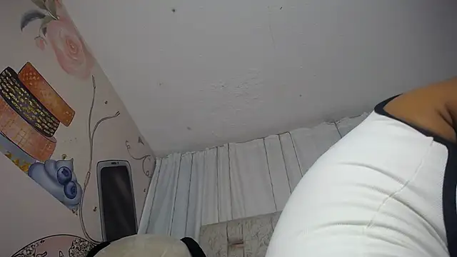 KOURTNEY-- online show from 09/25/25, 01:42